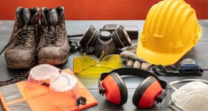 Обов’язок роботодавця: забезпечити працівників засобами індивідуального захисту Обов’язок-роботодавця:-забезпечити-працівників-засобами-індивідуального-захисту