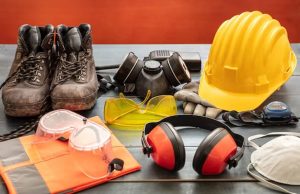 Обов’язок роботодавця: забезпечити працівників засобами індивідуального захисту Обов’язок-роботодавця:-забезпечити-працівників-засобами-індивідуального-захисту