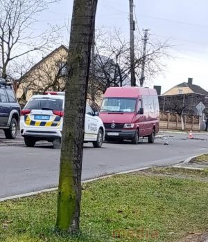 Мікроавтобус-зіткнувся-з-мотоциклом:-у-Ковелі-–-ДТП