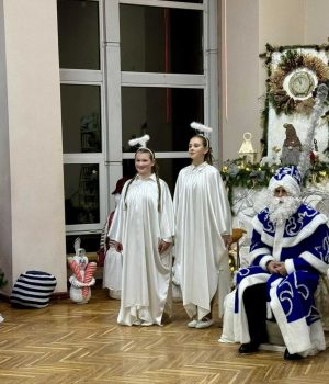 У-Нововолинському-центрі-дитячої-та-юнацької-творчості-відкрили-Резиденцію-Святого-Миколая