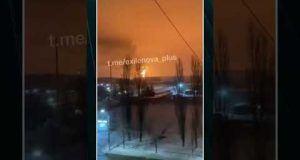 Палає нафтобаза у Брянську (ВІДЕО) Палає нафтобаза у Брянську (ВІДЕО)