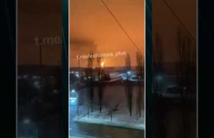 Палає нафтобаза у Брянську (ВІДЕО) Палає нафтобаза у Брянську (ВІДЕО)