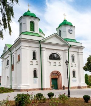 У власність держави повернули Успенський собор у Каневі