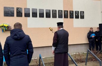 У Нововолинському ліцеї №7 відкрили меморіальні дошки загиблим Героям У-Нововолинському-ліцеї-№7-відкрили-меморіальні-дошки-загиблим-Героям