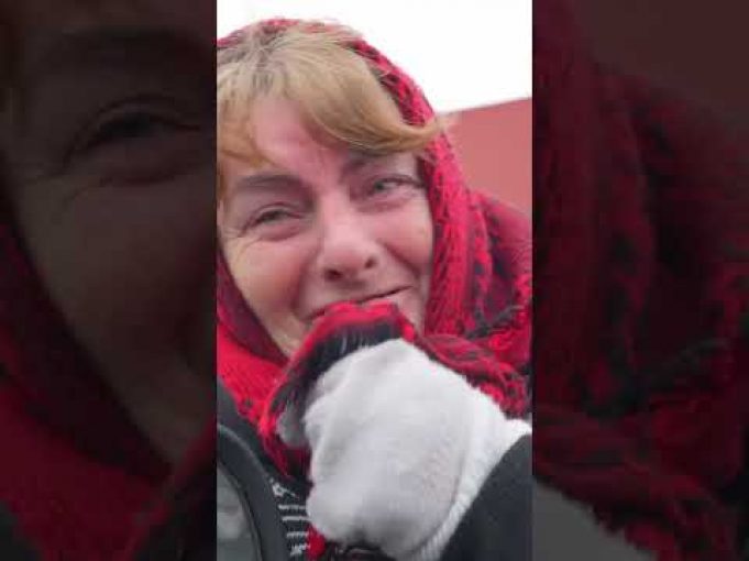 “Какой там живем?” — росіянка про життя під обстрілами (ВІДЕО) “Какой там живем?” — росіянка про життя під обстрілами (ВІДЕО)