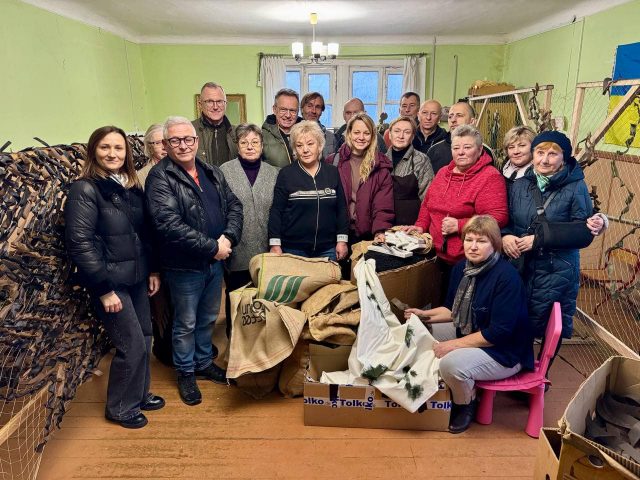 Волонтери з Німеччини привезли гуманітарну допомогу для Нововолинської громади та Захисників Волонтери-з-Німеччини-привезли-гуманітарну-допомогу-для-Нововолинської-громади-та-Захисників
