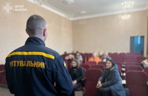 Працівники ДСНС провели інструктажі напередодні новорічних свят