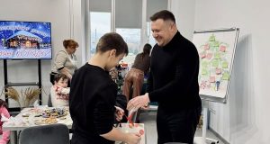 Міський голова Борис Карпус вручив подарунки дітям загиблих Героїв від литовських партнерів Міський-голова-Борис-Карпус-вручив-подарунки-дітям-загиблих-Героїв-від-литовських-партнерів