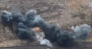 Хробачий жах: працює нічний доктор Птахів Мадяра,- погляд з бліндажу (ВІДЕО) Хробачий жах: працює нічний доктор Птахів Мадяра,- погляд з бліндажу (ВІДЕО)