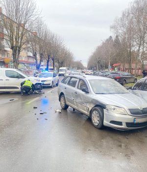 Зіткнулися-три-автівки:-у-Луцьку-на-Стрілецькій-трапилася-ДТП