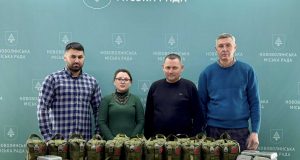 Комунальні підприємства Нововолинської громади отримали тактичні аптечки Комунальні-підприємства-Нововолинської-громади-отримали-тактичні-аптечки