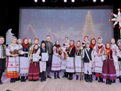 У Нововолинську виступив фольклорний гурт «Перлинка» із благодійною програмою У-Нововолинську-виступив-фольклорний-гурт-«Перлинка»-із-благодійною-програмою