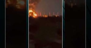 П’ЯТУ ДОБУ палає нафтобаза у Енгельсі (ВІДЕО) П’ЯТУ ДОБУ палає нафтобаза у Енгельсі (ВІДЕО)