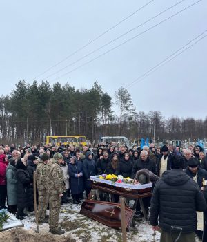 На-Волині-попрощалися-з-загиблим-Героєм-Сергієм-Богомазюком