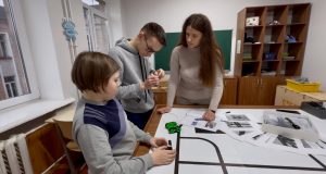 Безкоштовні заняття з робототехніки: у ліцеї №4 відкрився гурток для всіх дітей громади Безкоштовні-заняття-з-робототехніки:-у-ліцеї-№4-відкрився-гурток-для-всіх-дітей-громади