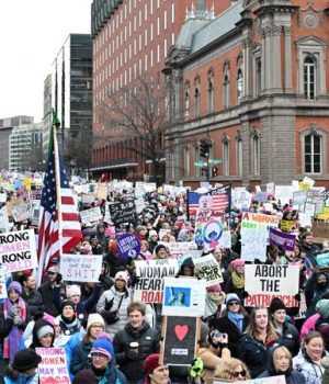 У Вашингтоні тисячі людей протестували проти інавгурації Трампа — фото