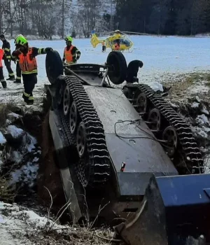 На-виставці-військової-техніки-в-Чехії-перекинувся-БТР:-є-загиблі