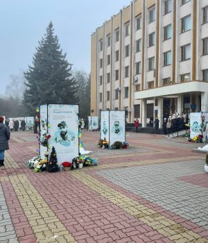 «Нам-берегти-тебе,-Соборну-і-Єдину»:-у-Нововолинську-відбулася-акція-з-нагоди-Дня-Соборності-України