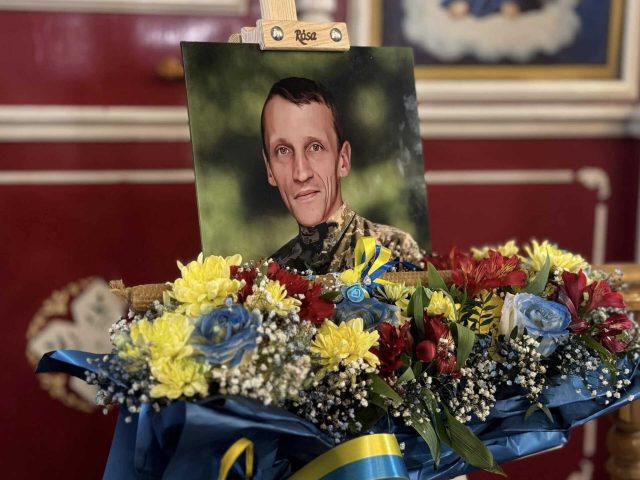 Нововолинська громада попрощалася із Захисником Романом Фрасинюком Нововолинська-громада-попрощалася-із-Захисником-Романом-Фрасинюком