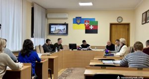 Підготовка до 42-ї сесії Нововолинської міської ради: депутати працювали у комісіях Підготовка-до-42-ї-сесії-Нововолинської-міської-ради:-депутати-працювали-у-комісіях