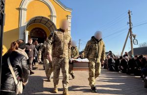 У Нововолинську провели в останню путь Захисника Віталія Кириченка У-Нововолинську-провели-в-останню-путь-Захисника-Віталія-Кириченка