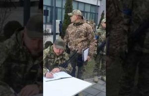 Присягаю сумлінно виконувати військові обовʼязки в інтересах народу України…Того дня,24.02.2022 року (ВІДЕО) Присягаю сумлінно виконувати військові обовʼязки в інтересах народу України…Того дня,24.02.2022 року (ВІДЕО)
