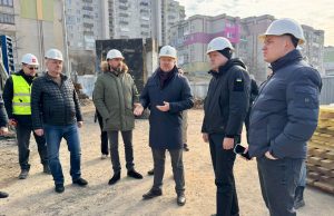 Голова Волинської ОВА Іван Рудницький відвідав кілька підприємств та будівництво у Нововолинську Голова-Волинської-ОВА-Іван-Рудницький-відвідав-кілька-підприємств-та-будівництво-у-Нововолинську