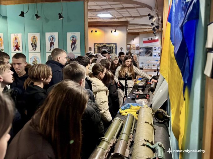 Екскурсії для учнів та студентів у Нововолинському історичному музеї тривають Екскурсії-для-учнів-та-студентів-у-Нововолинському-історичному-музеї-тривають