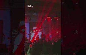 Публіка підспівувала кожну пісню: у Володимирі пройшов благодійний концерт YAKTAK (ВІДЕО) Публіка підспівувала кожну пісню: у Володимирі пройшов благодійний концерт YAKTAK (ВІДЕО)