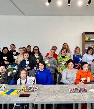 У-Нововолинську-відбувся-творчий-захід-для-дітей-з-інвалідністю-та-їхніх-батьків