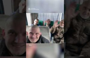 Зняв своє фото з Алеї зниклих безвісти після повернення з полону (ВІДЕО) Зняв своє фото з Алеї зниклих безвісти після повернення з полону (ВІДЕО)