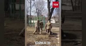 Бійка ЗІ СТРІЛЯНИНОЮ! У Харкові стався конфлікт між ТЦК та цивільними (ВІДЕО) Бійка ЗІ СТРІЛЯНИНОЮ! У Харкові стався конфлікт між ТЦК та цивільними (ВІДЕО)