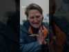 Жінку, яка не хотіла кидати птицю на прикордонні, запросили до Німеччини (ВІДЕО) Жінку, яка не хотіла кидати птицю на прикордонні, запросили до Німеччини (ВІДЕО)