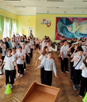 У-Нововолинському-ліцеї-№8-провели-заходи-до-Всесвітнього-дня-здоров’я У-Нововолинському-ліцеї-№8-провели-заходи-до-Всесвітнього-дня-здоров’я