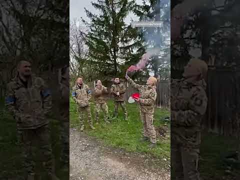 Для аеророзвідниці влаштували гендер-паті: вона дізналась стать онуки (ВІДЕО) Для аеророзвідниці влаштували гендер-паті: вона дізналась стать онуки (ВІДЕО)