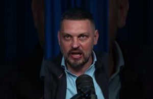 ЗЕЛЕНСКИЙ НАГНУЛ ПУТИНА? ПЕРЕМИРИЯ НА 9 МАЯ НЕ БУДЕТ (ВІДЕО) ЗЕЛЕНСКИЙ НАГНУЛ ПУТИНА? ПЕРЕМИРИЯ НА 9 МАЯ НЕ БУДЕТ (ВІДЕО)