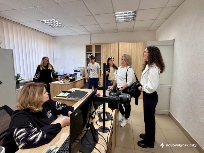 Аудит безбар’єрності: ЦНАП Нововолинська стане ще доступнішим Аудит-безбар’єрності:-ЦНАП-Нововолинська-стане-ще-доступнішим