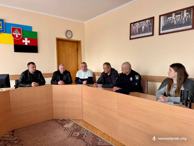 У Нововолинську визначили нового перевізника на приміському маршруті №7 «Нововолинськ – Гряди» У-Нововолинську-визначили-нового-перевізника-на-приміському-маршруті-№7-«Нововолинськ-–-Гряди»