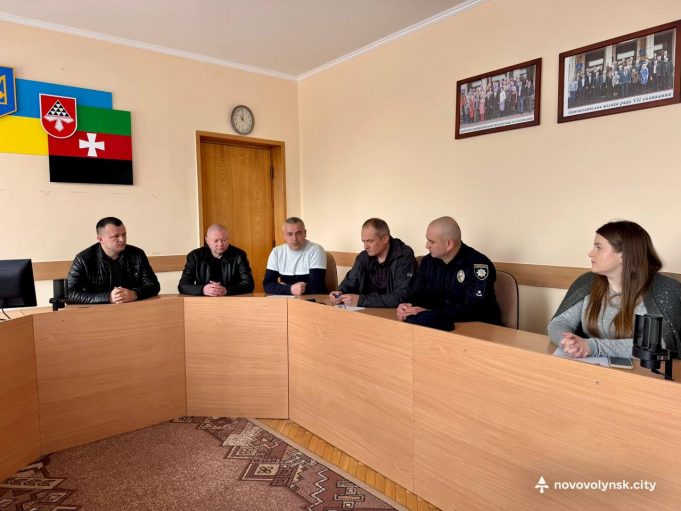 У Нововолинську визначили нового перевізника на приміському маршруті №7 «Нововолинськ – Гряди» У-Нововолинську-визначили-нового-перевізника-на-приміському-маршруті-№7-«Нововолинськ-–-Гряди»