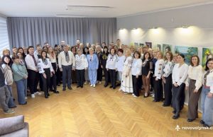 На роботу – у традиційному українському вбранні: у Нововолинську відзначають День вишиванки На-роботу-–-у-традиційному-українському-вбранні:-у-Нововолинську-відзначають-День-вишиванки