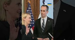 Після звільнення Бріджит Брінк розкрила всю правду про Трампа і його команду! (ВІДЕО) Після звільнення Бріджит Брінк розкрила всю правду про Трампа і його команду! (ВІДЕО)