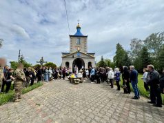 Нововолинська громада провела в останню путь Героя Юрія Сасагу Нововолинська-громада-провела-в-останню-путь-Героя-Юрія-Сасагу