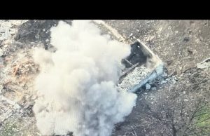 Пілоти-Птахи Говорять. Вже 40+ км летять дрони на Народних оптоволоконних сетах збірки Птахів Мадяра (ВІДЕО) Пілоти-Птахи Говорять. Вже 40+ км летять дрони на Народних оптоволоконних сетах збірки Птахів Мадяра (ВІДЕО)