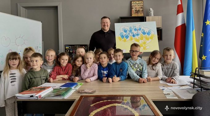 Вихованці садочка №6 побували на «прийомі» в міського голови Вихованці-садочка-№6-побували-на-«прийомі»-в-міського-голови
