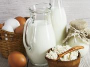 Продам домашнє: молоко, сир, сметану, яйця, масло Продам домашнє: молоко, сир, сметану, масло