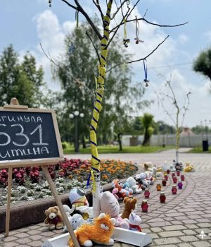 У-Нововолинську-вшанували-пам’ять-дітей,-чиї-життя-забрала-війна У-Нововолинську-вшанували-пам’ять-дітей,-чиї-життя-забрала-війна