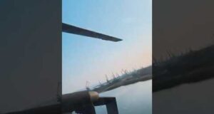 🤯 Долетіли з нерозірваним снарядом у двигуні: евакуація з Маріуполя до Дніпра #телебачення_торонто (ВІДЕО) 🤯 Долетіли з нерозірваним снарядом у двигуні: евакуація з Маріуполя до Дніпра #телебачення_торонто (ВІДЕО)