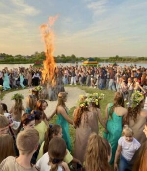 На міському озері відбувся етнофестиваль «Вогні Купала»