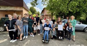 Міський голова привітав ГО «Світ для дітей» з 10-річчям діяльності Міський-голова-привітав-ГО-«Світ-для-дітей»-з-10-річчям-діяльності
