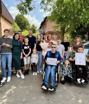 Міський-голова-привітав-ГО-«Світ-для-дітей»-з-10-річчям-діяльності Міський-голова-привітав-ГО-«Світ-для-дітей»-з-10-річчям-діяльності